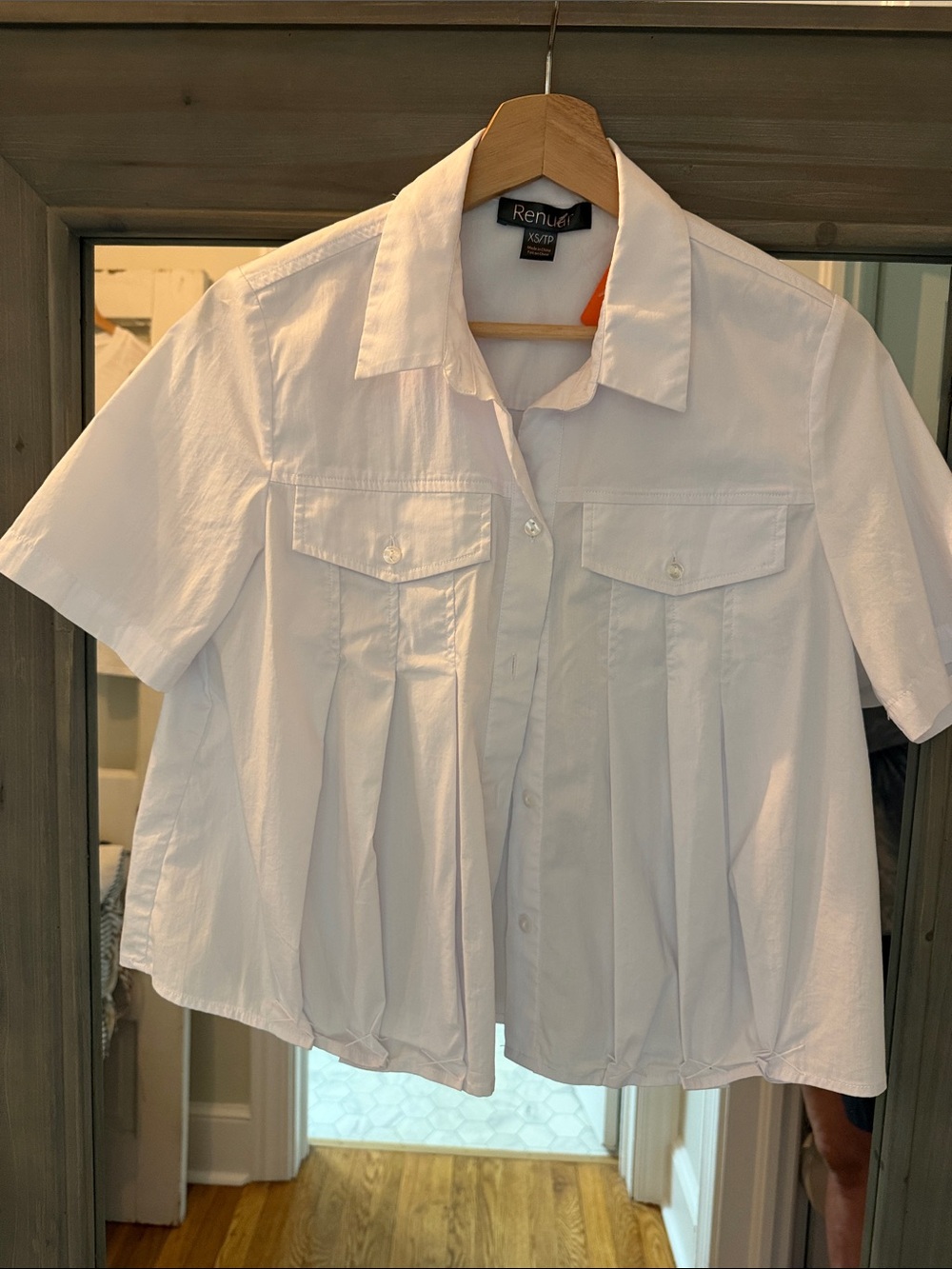 Renuar White Short-Sleeve Pleated Button-Front Shirt